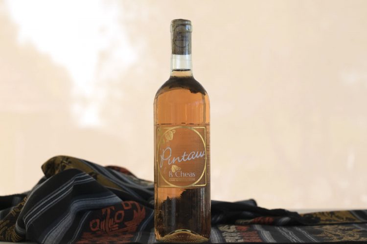 MODELLO etichetta vino Is Cheas